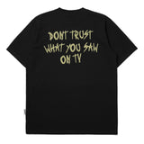 インサージェントクラブ - Tシャツ「カオス・ドント・トラスト」ブラックイメージ
