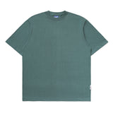セージグリーンのレギュラーフィットTシャツ